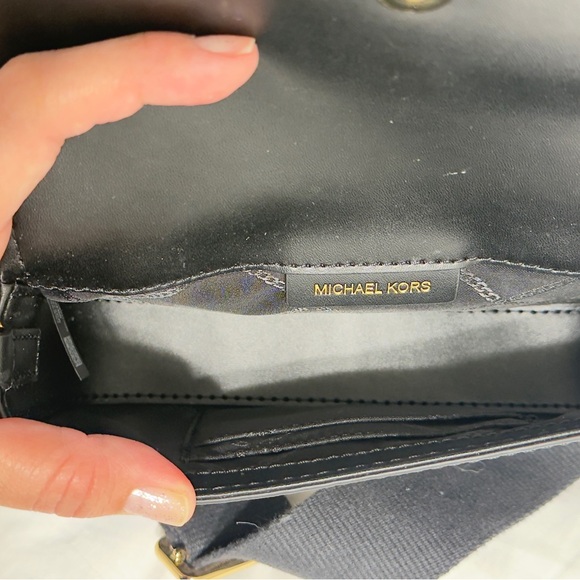 Michael Kors Elegant Black Crossbody with Gold Accents - Picture 6 of 8